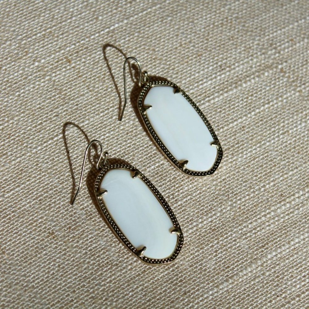 Kendra Scott Elle Earrings - White